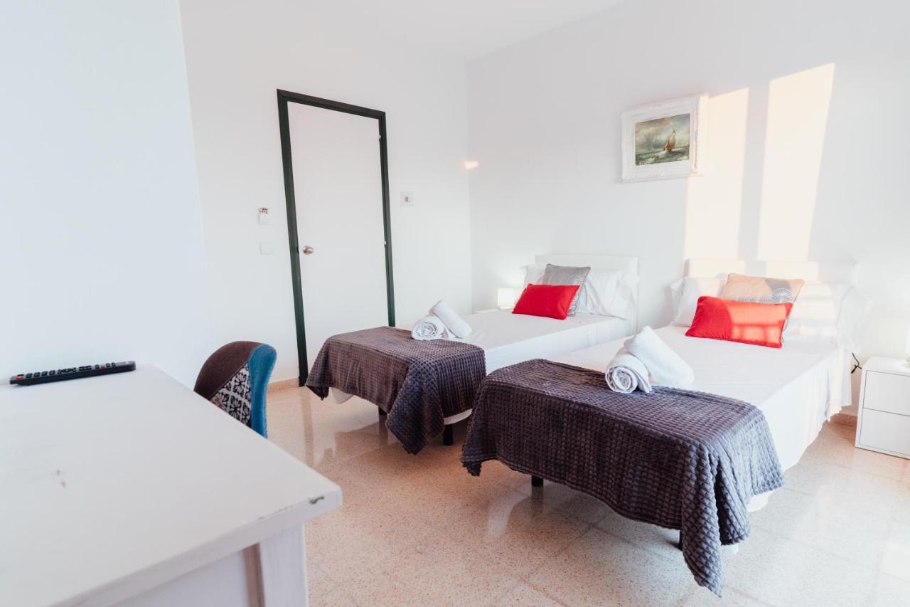 Hostal Noray Punta Prima  Buitenkant foto